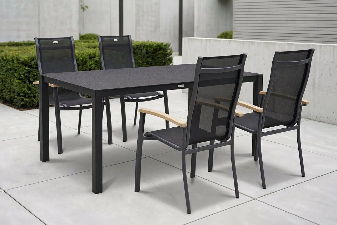 New Alice Garten-Essgruppe, xerix, Alu/Spraystone/Teak/4x4 Textilen, 160x95 cm, 4 Stapelsessel Garten-Essgruppen