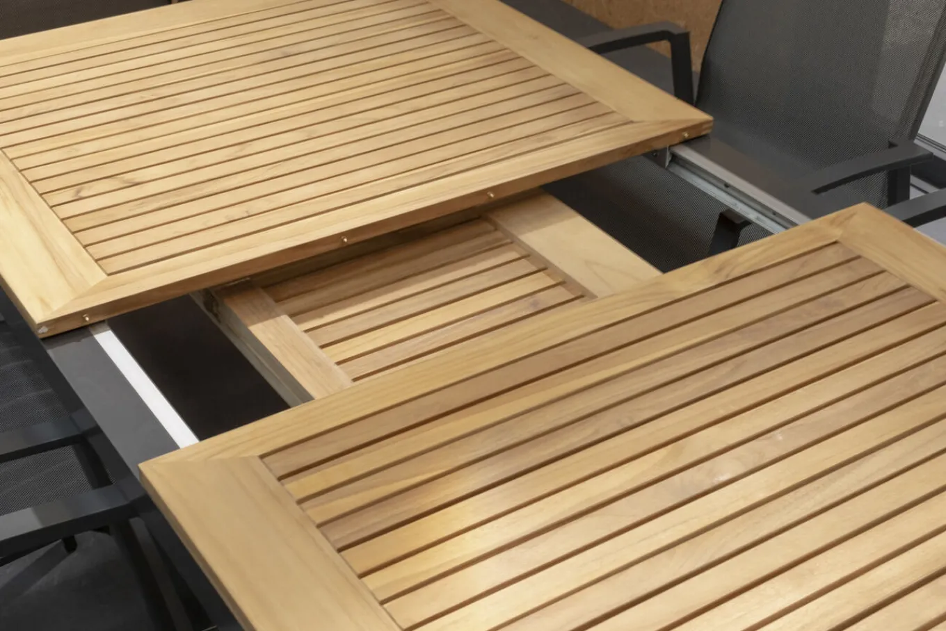 Best Nova Garten-Essgruppe mit 6 Sesseln, anthrazit/grau/natur, Alu/Polyrattan/Teak, Tisch 150/210 x 90 cm, verstellbare Rückenlehne Garten-Essgruppen