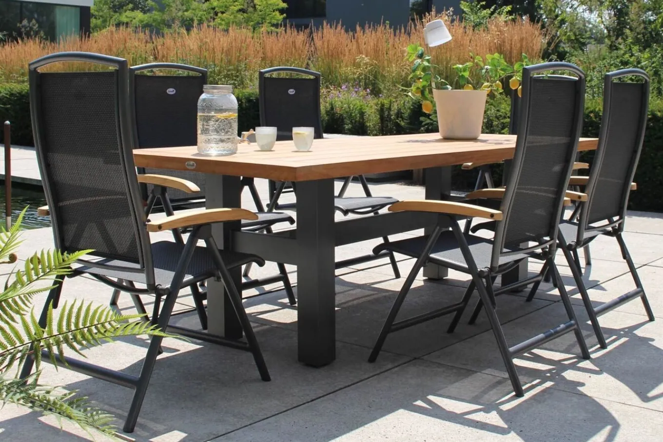 Sale Raffaelo Klappstuhl, xerix/anthrazit, Alu/Textilene, mit Teak-Armlehnen Aluminium-Gartenmöbel|Gartenstühle & Gartensessel