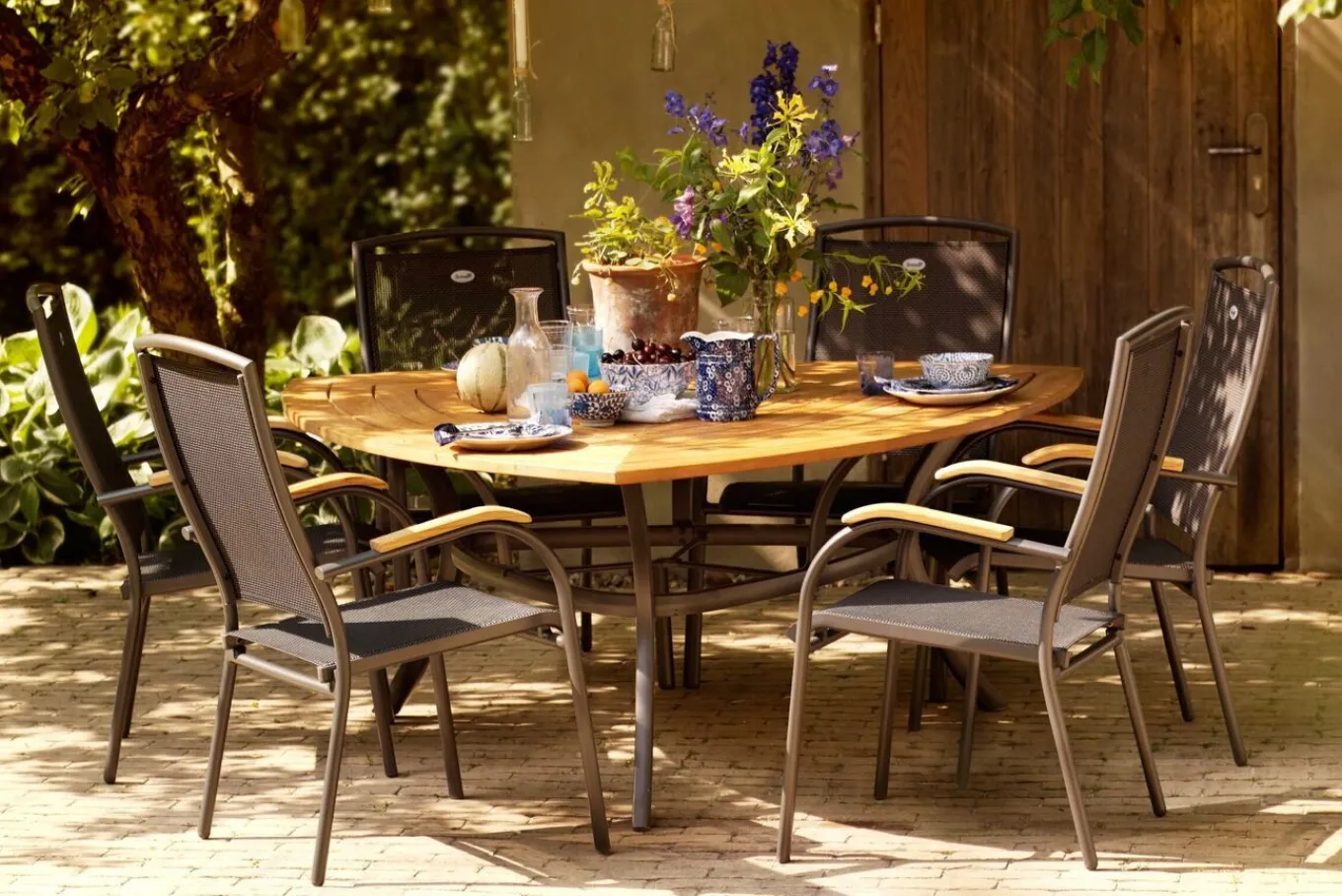 Best Raffaelo Stapelsessel, xerix/anthrazit, Alu/Textilene, mit Teak-Armlehnen Aluminium-Gartenmöbel|Gartenstühle & Gartensessel