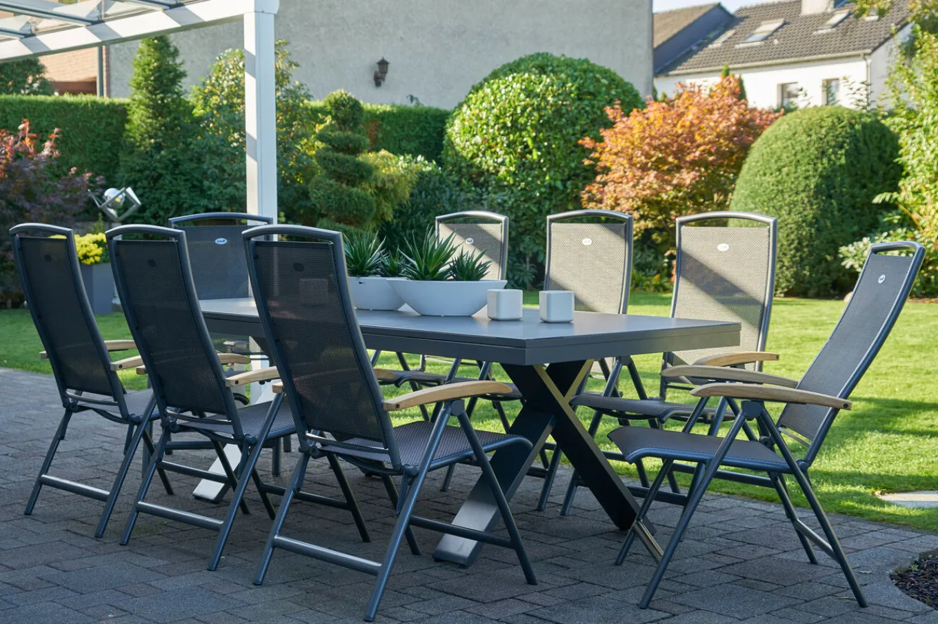 Clearance Sondermodell Xanadu / Raffaelo Garten-Essgruppe, xerix/anthrazit, Alu/Glaskeramik, 8 Klappstühle, 220/280x100cm Garten-Essgruppen