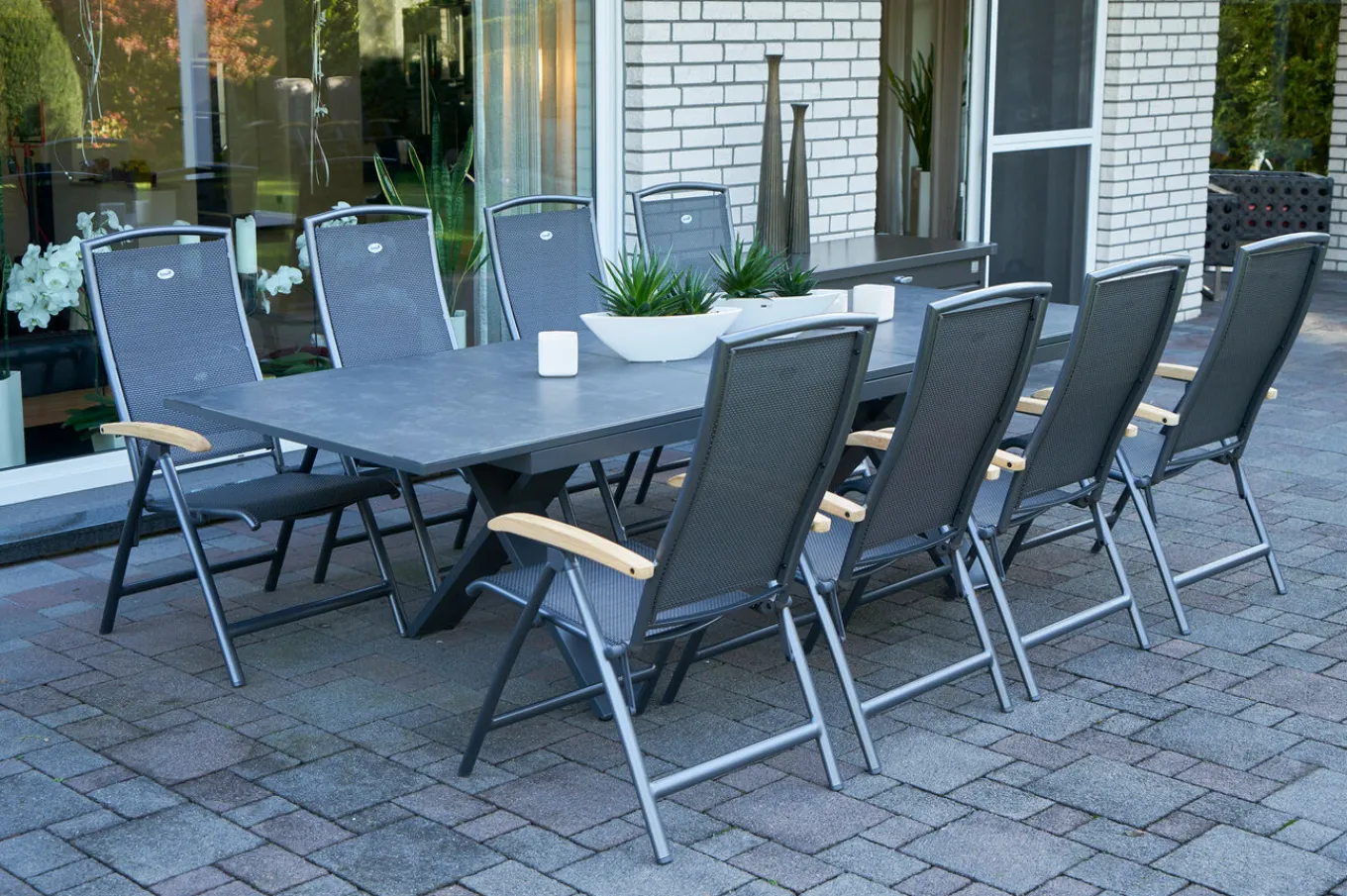 Clearance Sondermodell Xanadu / Raffaelo Garten-Essgruppe, xerix/anthrazit, Alu/Glaskeramik, 8 Klappstühle, 220/280x100cm Garten-Essgruppen