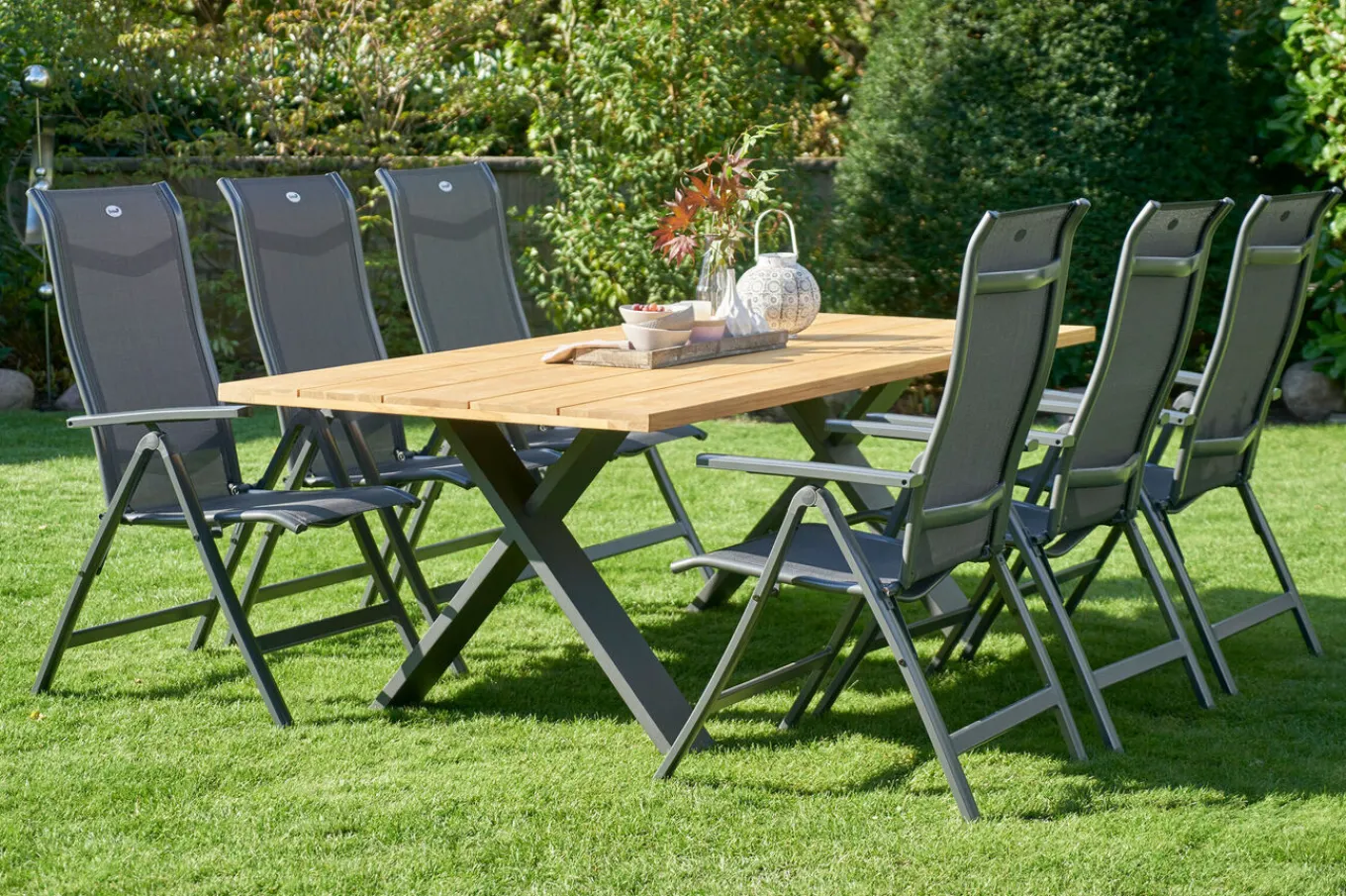 Clearance Xanadu / Alice Comfort Garten-Essgruppe, xerix/anthrazit, Alu/Teakholz, 6 Klappstühle, 220x100cm Garten-Essgruppen