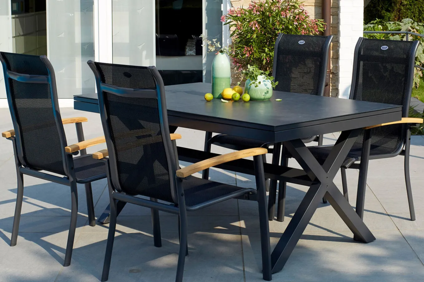 New Xanadu / Alice Garten-Essgruppe, xerix/natur, Alu/Teak/Glaskeramik, 4x4 Textilen, 4 Dining Sessel, 160/220x100cm, Teak Armlehnen Garten-Essgruppen|Aluminium-Gartenmöbel