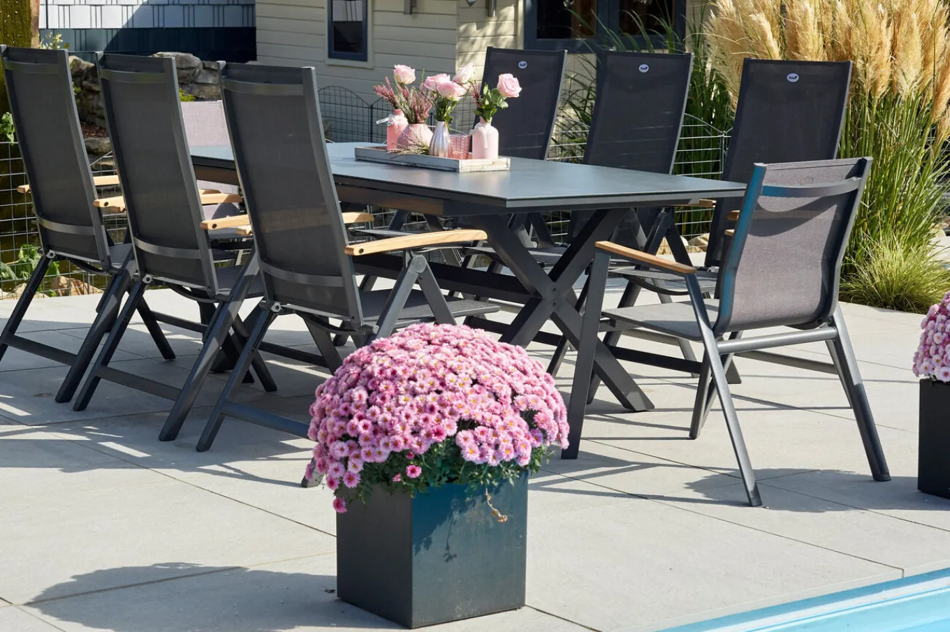 Clearance Xanadu / Aruba Garten-Essgruppe, xerix/natur, Alu/Teak/Glaskeramik, 2 Dining Sessel, 6 Klappstühle, 160/220x100cm, Teak Armlehnen Garten-Essgruppen|Aluminium-Gartenmöbel