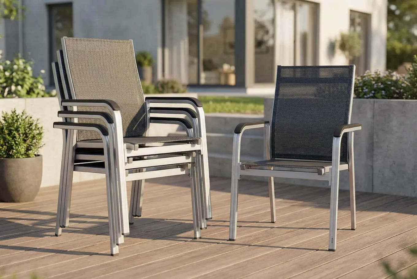 Sale BasicPlus Premium, silber/ lakritz, Alu/Outdoorgewebe, 4 Stapelsessel (0102405-0000) Garten-Essgruppen