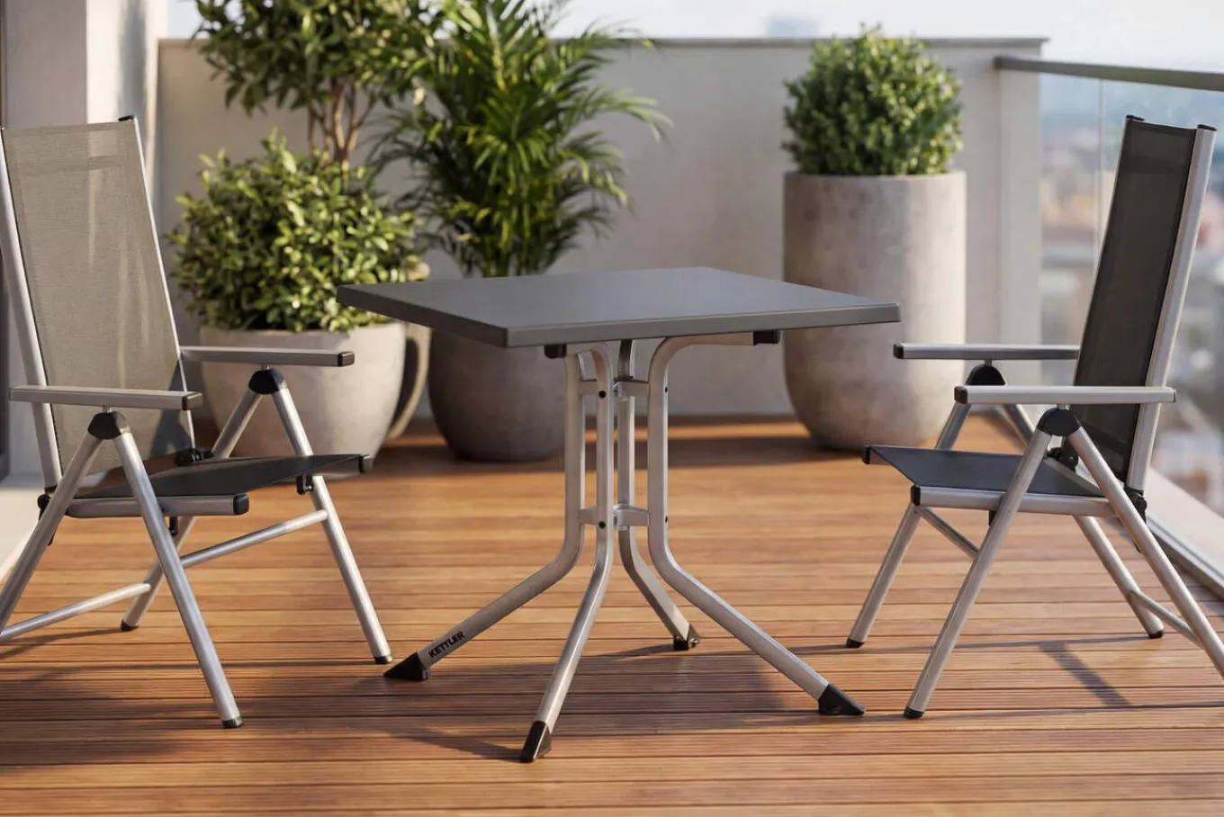 Clearance BasicPlus Pro Balkon-Set, silber/anthrazit, Aluminium/KETTALUX/Textilene, Tisch 70 x 70 cm, 2 Klappstühle Balkonmöbel-Set