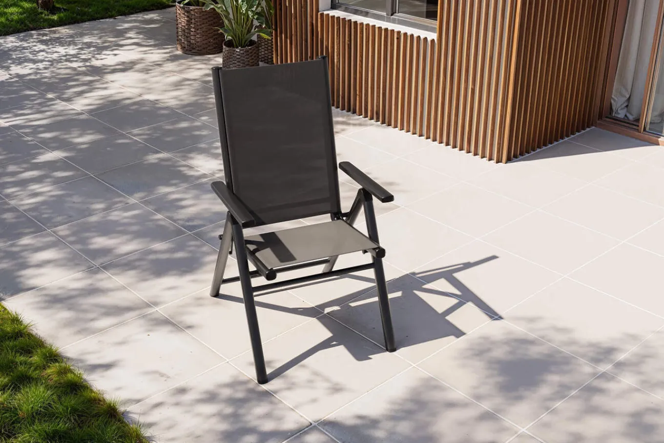 Sale BasicPlus Pro Balkon-Set, anthrazit, Alu/Textilene, Ø100 x 74 cm, 2 Klappstühle, geeignet für Balkone Garten-Essgruppen