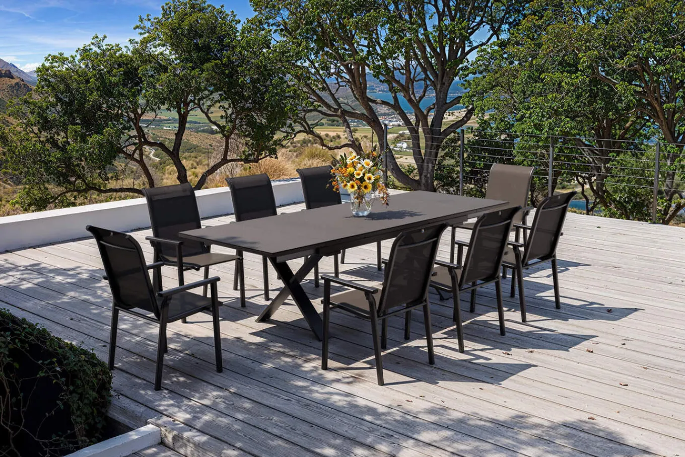 Discount BasicPlus Pro Garten-Essgruppe, anthrazit, Alu/Textilene/Spraystone, Tisch 180/280 x 100 cm, 8 Stapelsessel Garten-Essgruppen