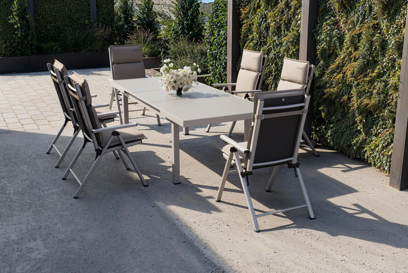 Outlet BasicPlus Pro Garten-Essgruppe, 6 Personen inkl. Sitzkissen, ausziehbarer Tisch 180–240 cm, Aluminium/Textilene Garten-Essgruppen