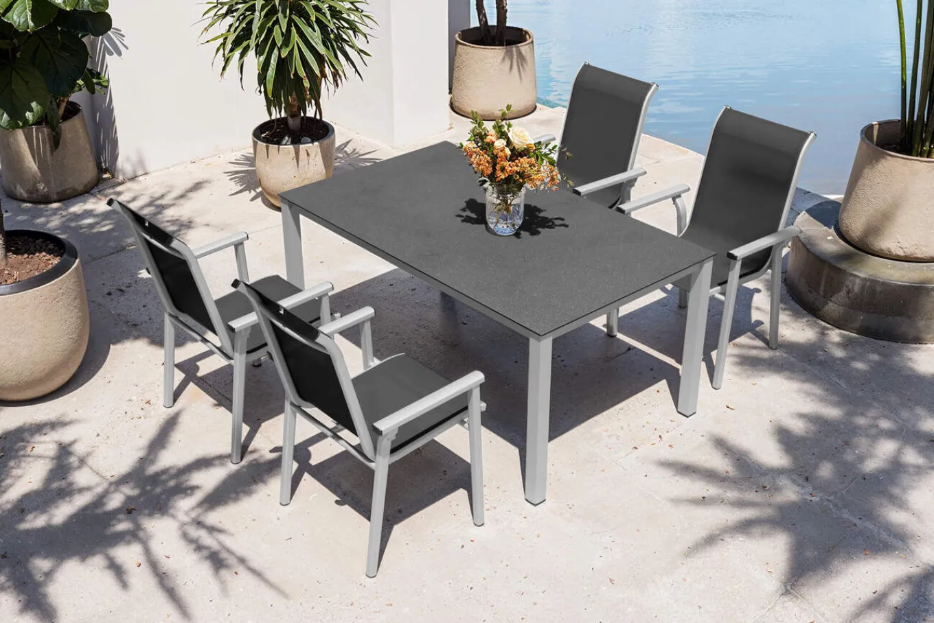 Outlet BasicPlus Pro Garten-Essgruppe, silber/anthrazit, Alu/Textilene, Esstisch 160 x 95 cm, 4 Stapelsessel Garten-Essgruppen