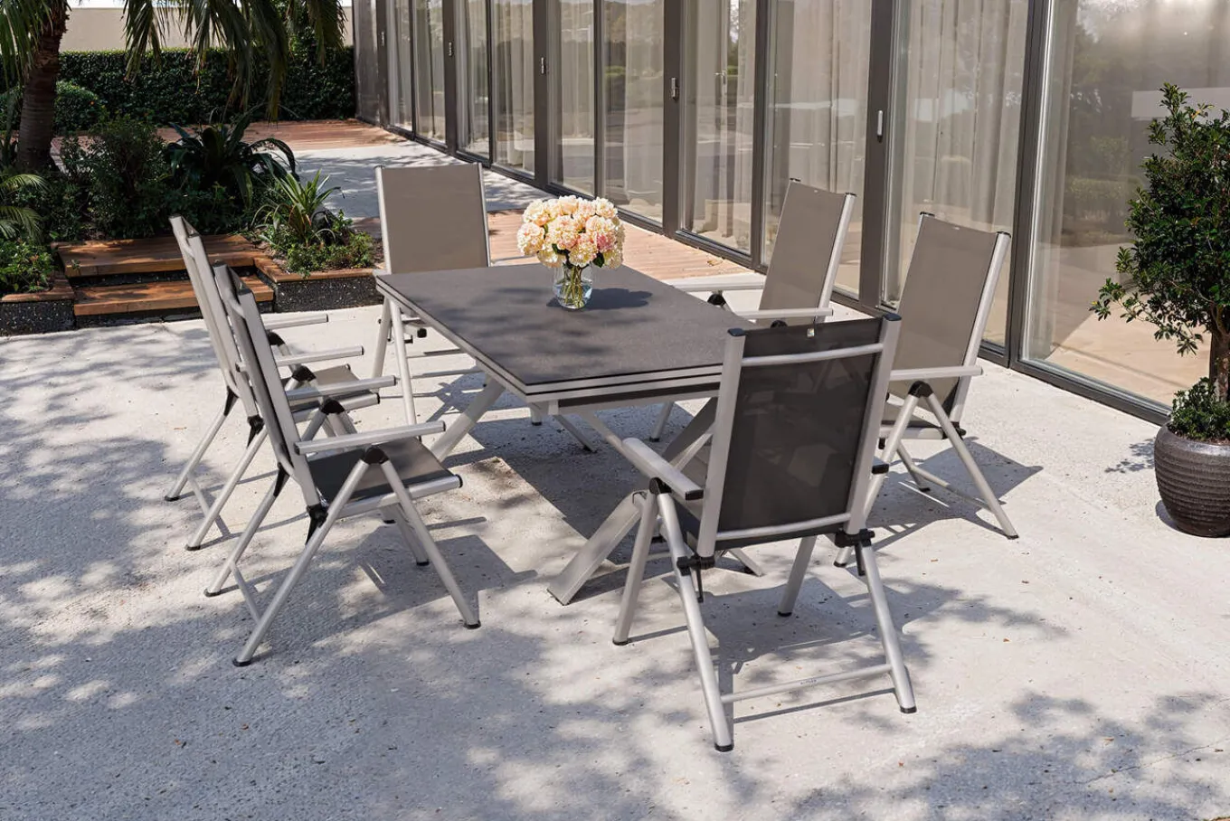 Discount BasicPlus Pro Garten-Essgruppe, silber/anthrazit, Alu/Textilene/Spraystone, 180/280 x 100 cm, 6 Klappstühle Garten-Essgruppen