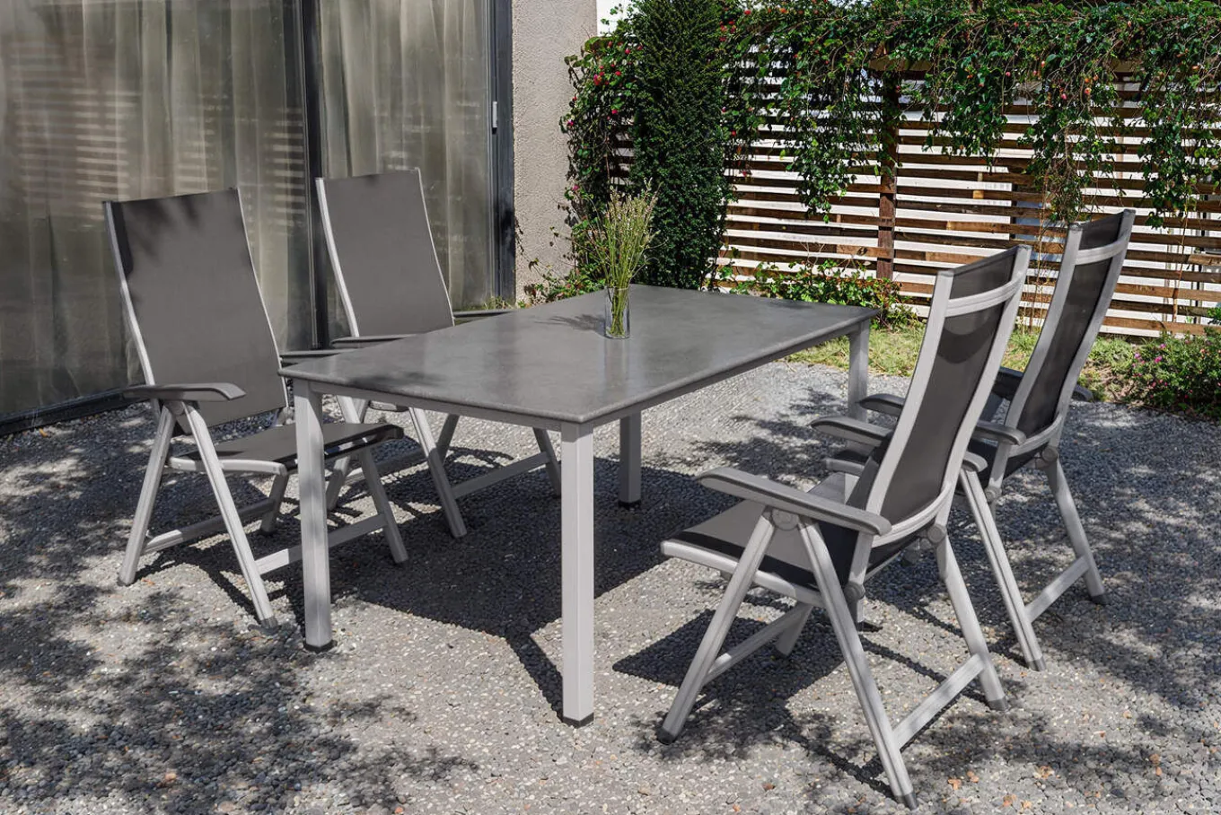 Hot Cubic/Basic Plus Garten-Essgruppe, silber/anthrazit, Alu/Textilene, Tisch 160 x 90 cm, 4 Klappstühle Garten-Essgruppen