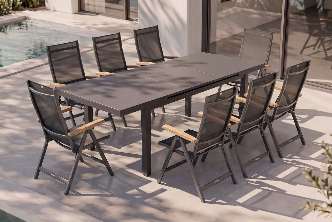 Premium/Granada Garten-Essgruppe, Anthrazit/Grau, Alu/Glas, Ausziehtisch 180/240x100cm, 8 Klappstühle Garten-Essgruppen|Aluminium-Gartenmöbel