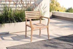 Hot Armlehnensessel, stapelbar, Akazie FSC®-zertifiziert, 60x55x84cm Gartenstühle & Gartensessel