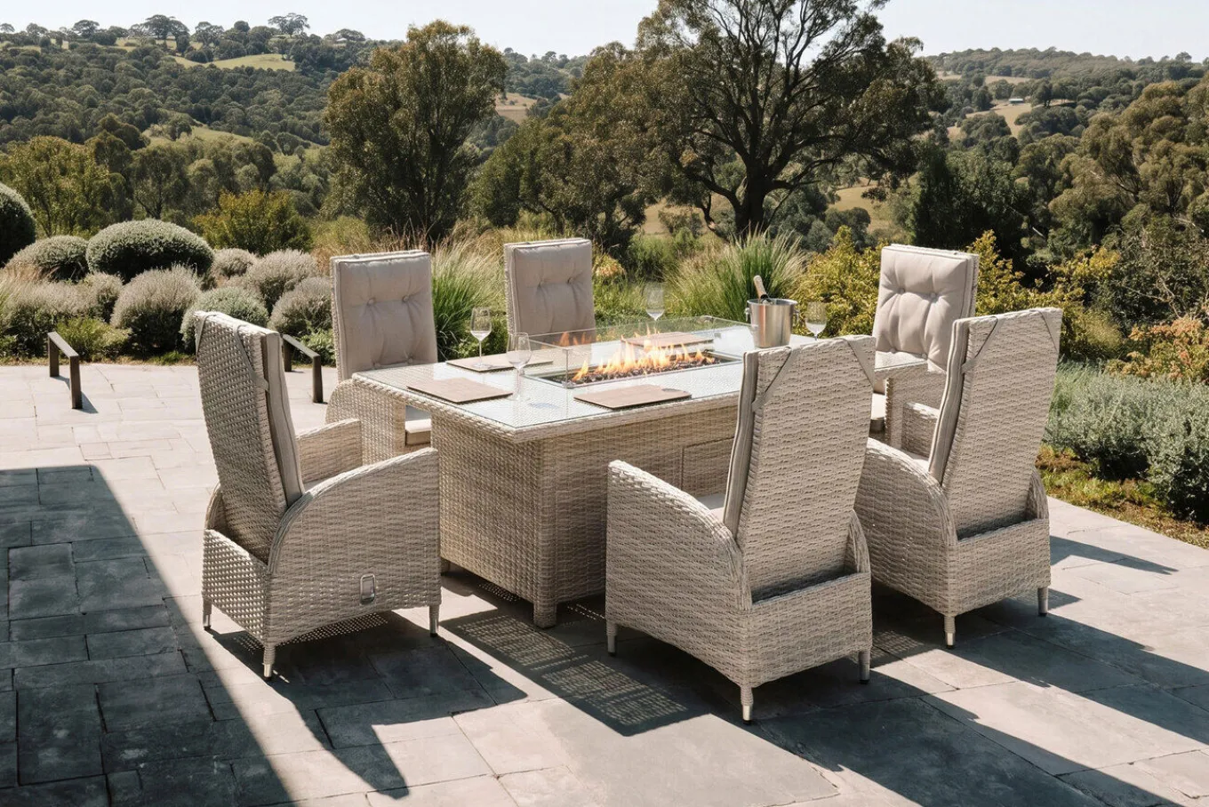 Clearance Garten-Essgruppe für 6 Personen, dessert-beige, Alu/Polyrattan, mit Feuertisch 200 x 100 cm, UV- & witterungsbeständig Garten-Essgruppen|Aluminium-Gartenmöbel