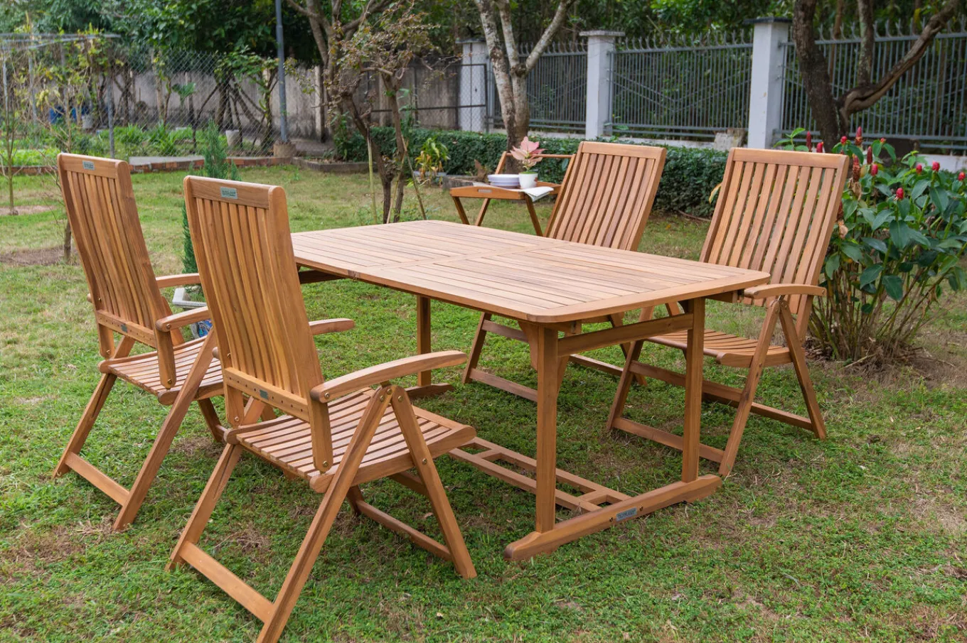 Sale Garten-Essgruppe, natur, Akazie, Ausziehtisch 150/200 x 90 cm, 4 Klappstühle, FSC®-zertifiziertes Produkt Garten-Essgruppen|Akazien-Gartenmöbel