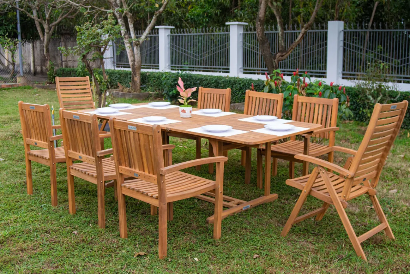Online Garten-Essgruppe, natur, Akazie, Ausziehtisch 150/200 x 90 cm, 2 Klappstühle, 6 Armlehnensessel, 5-fach verstellbar, FSC®-zertifiziertes Produkt Garten-Essgruppen|Akazien-Gartenmöbel