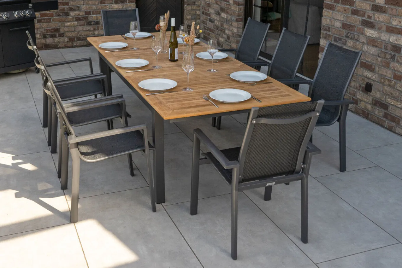 Online Garten-Essgruppe, ® anthrazit matt, Alu / Teak / Textil, Ausziehtisch 180/240x100cm, 8 Stapelsessel Garten-Essgruppen