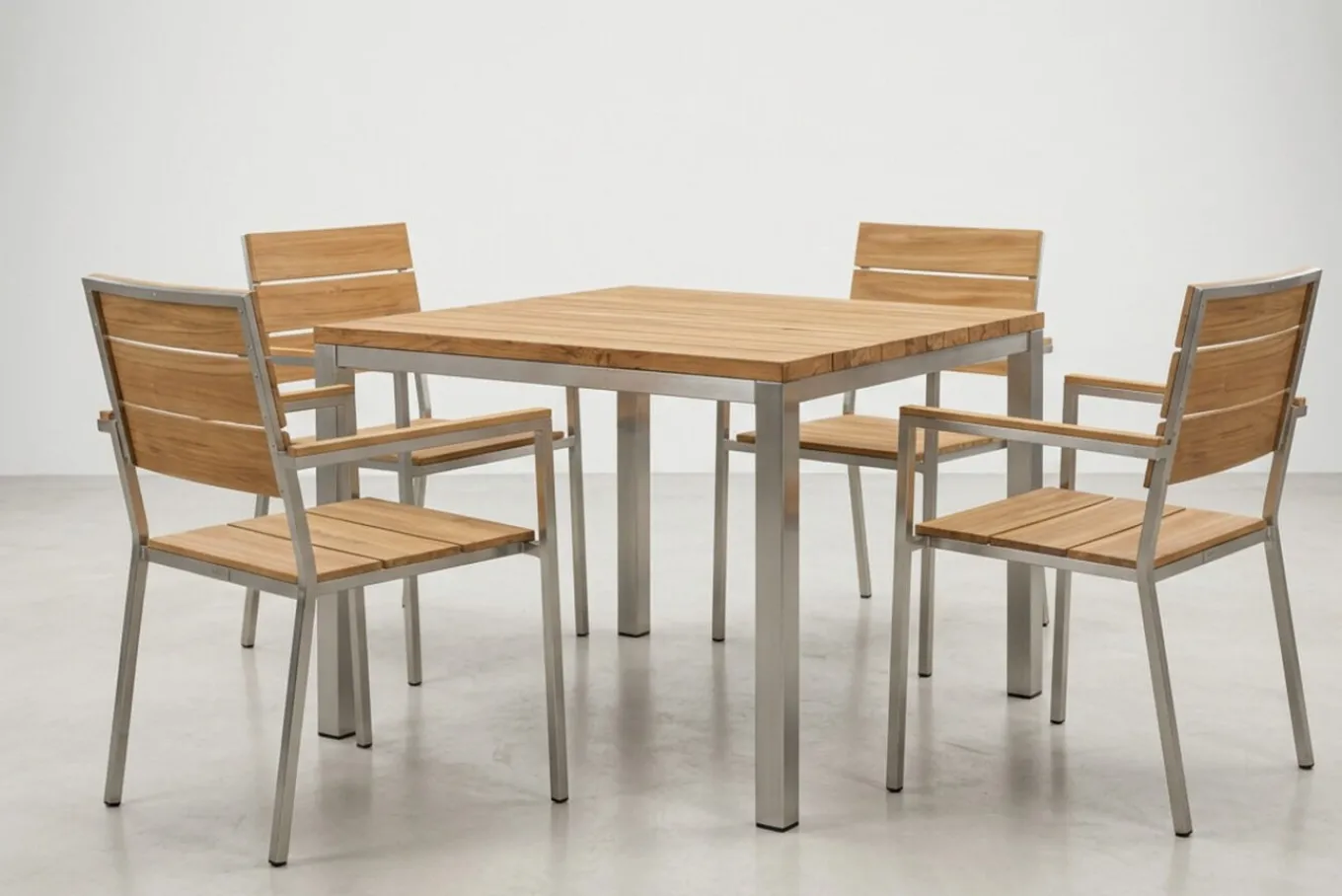 Best Garten-Essgruppe, silber, Edelstahl/recyceltes Teak, Tisch 90 x 90 cm, 4 Stapelsessel, FSC®-zertifiziertes Produkt Garten-Essgruppen|Edelstahl-Gartenmöbel