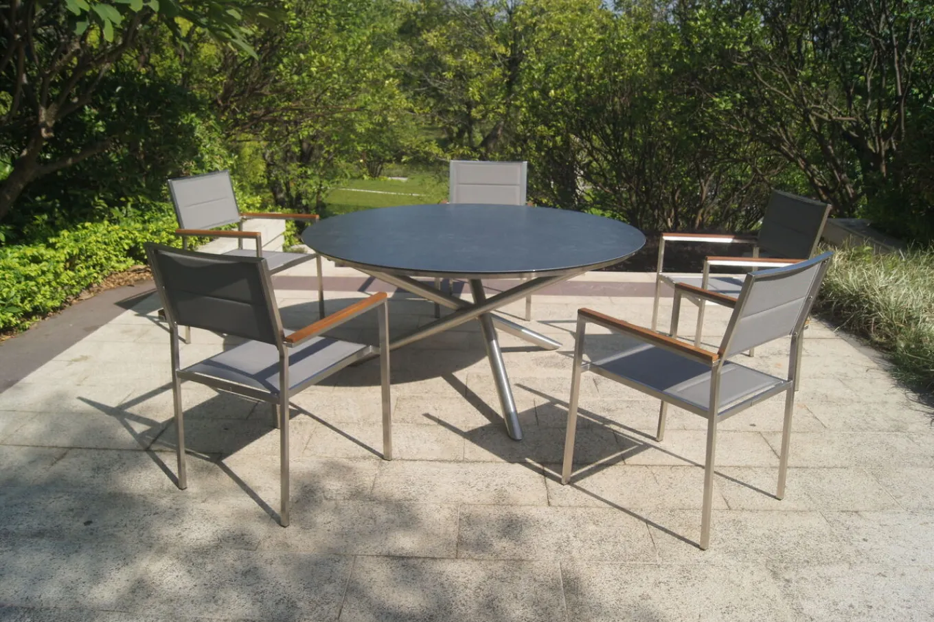 Outlet Garten-Essgruppe, silber/grau, Edelstahl/Glaskeramik/Textilene/Teak, Tisch Ø150cm, 5 Stühle, padded Garten-Essgruppen