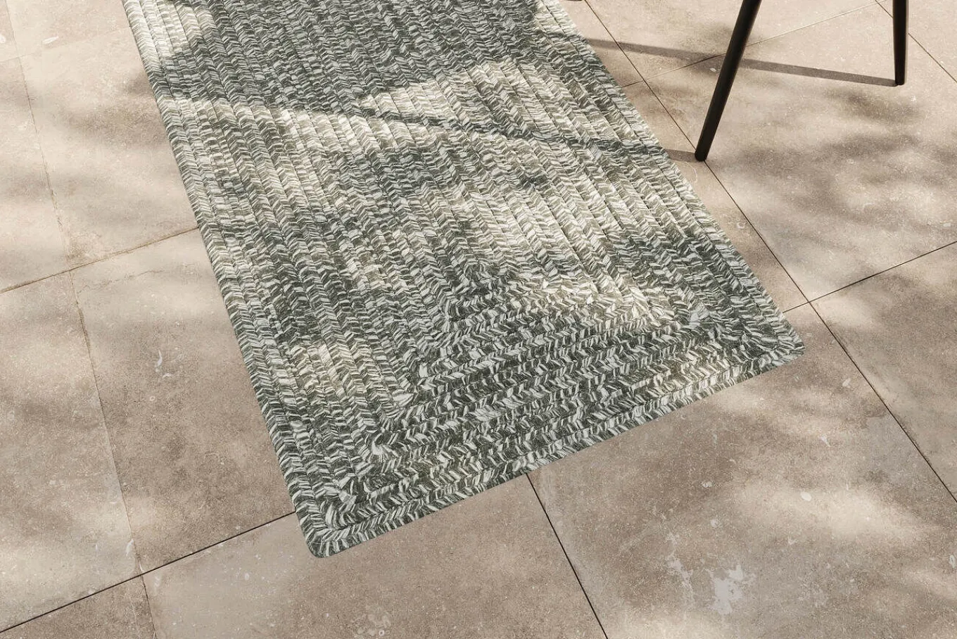 Hot Harmony Outdoor Teppich, Aluminium-White, recyceltes PET-Garn, 90 x 160 cm, für Innen- und Außenbereich Outdoor Teppiche