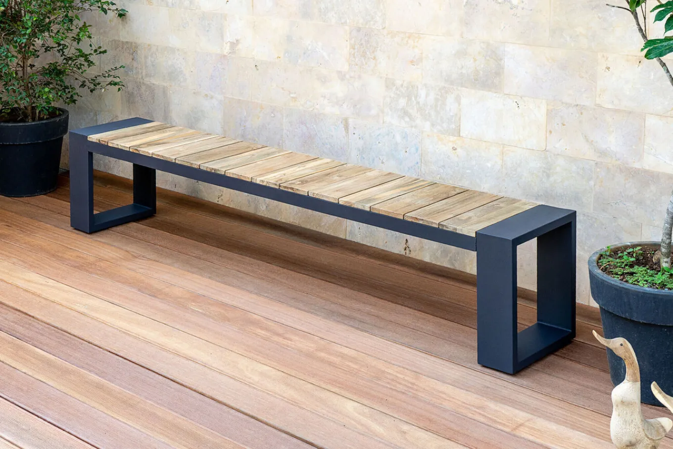 Best Kona Bank, dark grey/natur, Alu/recyceltes Teak, 240x40x45cm, rustikal gebürstet, U-Gestell, FSC®-zertifiziertes Produkt Gartenbänke & Gartensofas