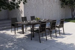 New Premium Garten-Essgruppe, anthrazit matt/schwarz, Alu/Spraystone/Textilene, Tisch 160/260 x 100 cm, ausziehbar, 6 Stapelsessel Garten-Essgruppen