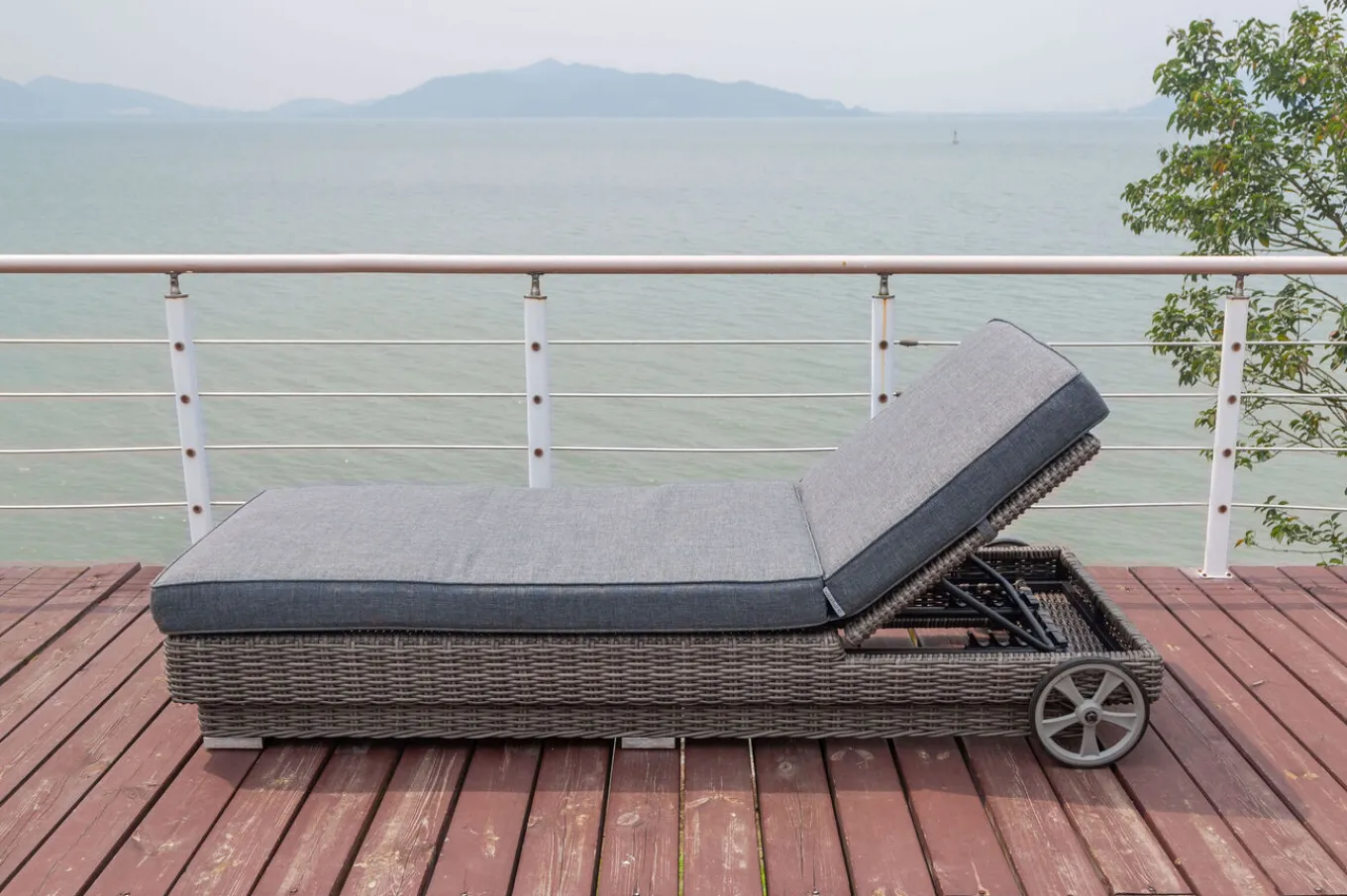 Outlet Rollliege, grau, Polyrattan, 200x70x27,5cm, Rückenlehne 5-fach verstellbar Polyrattan-Gartenmöbel|Gartenliegen