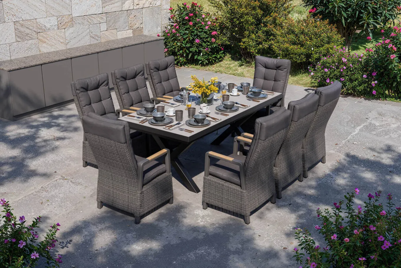 Sale Serro Garten-Essgruppe, schwarz/anthrazit/grau, Alu/Polyrattan/Steinimitat, 200/260 x 100 cm, 8 Diningsessel, FSC®-zertifiziert, ausziehbar Garten-Essgruppen