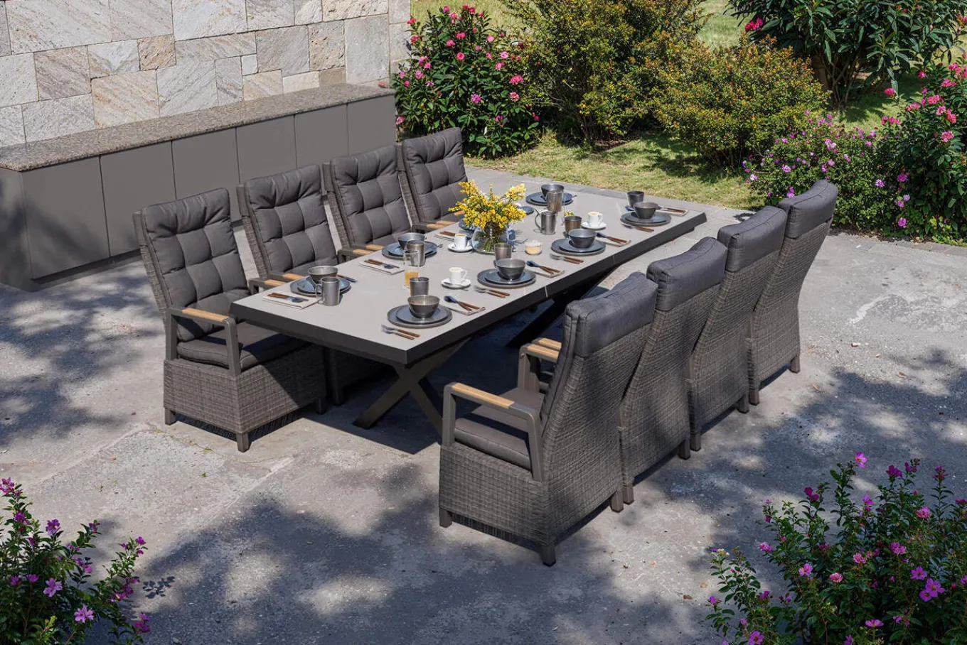 Sale Serro Garten-Essgruppe, schwarz/anthrazit/grau, Alu/Polyrattan/Steinimitat, 200/260 x 100 cm, 8 Diningsessel, FSC®-zertifiziert, ausziehbar Garten-Essgruppen