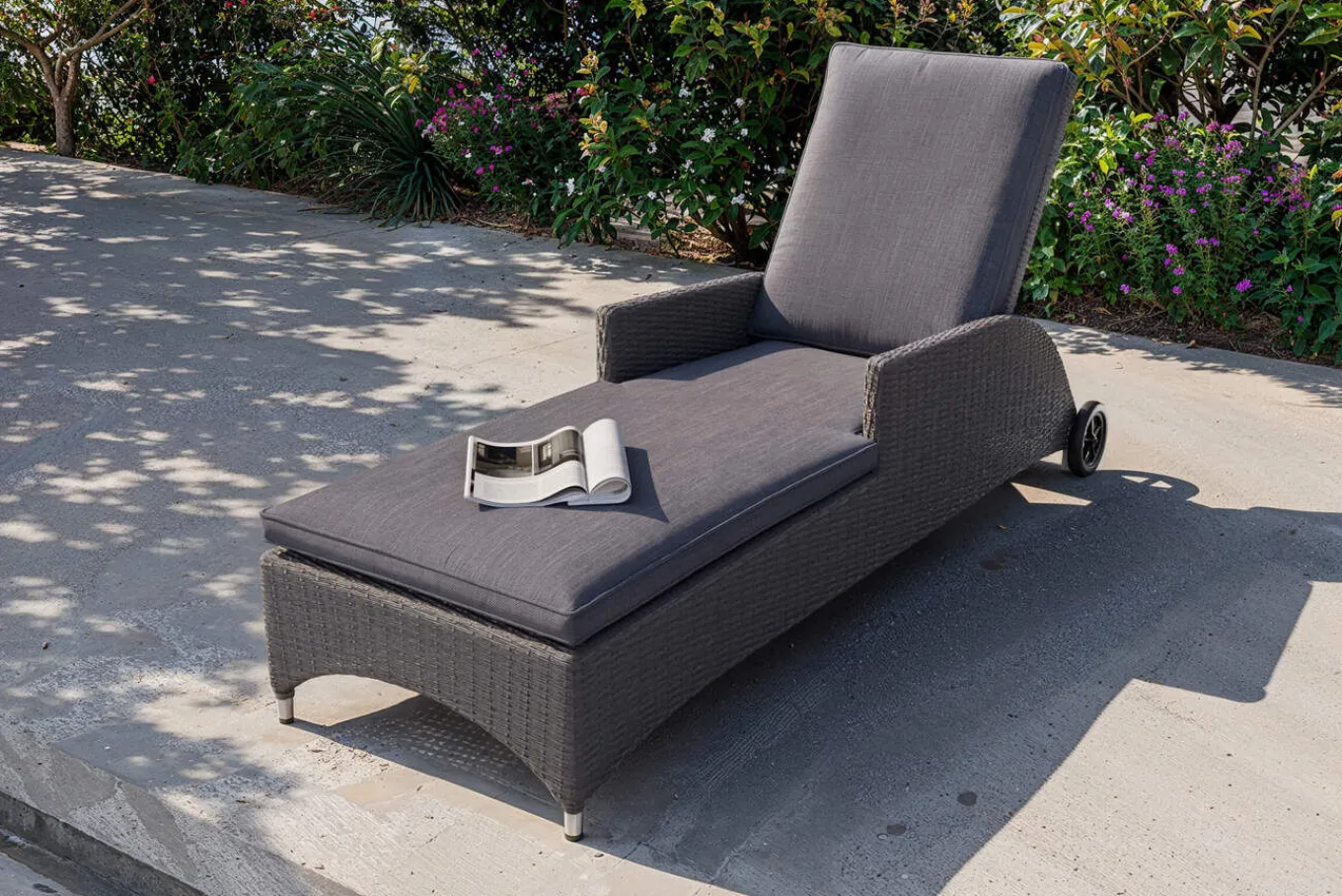 Discount Vigo Rollliege, stahlgrau-meliert, Alu/Polyrattan, 198x68x96 cm, rollbar, inklusive Polster Gartenliegen