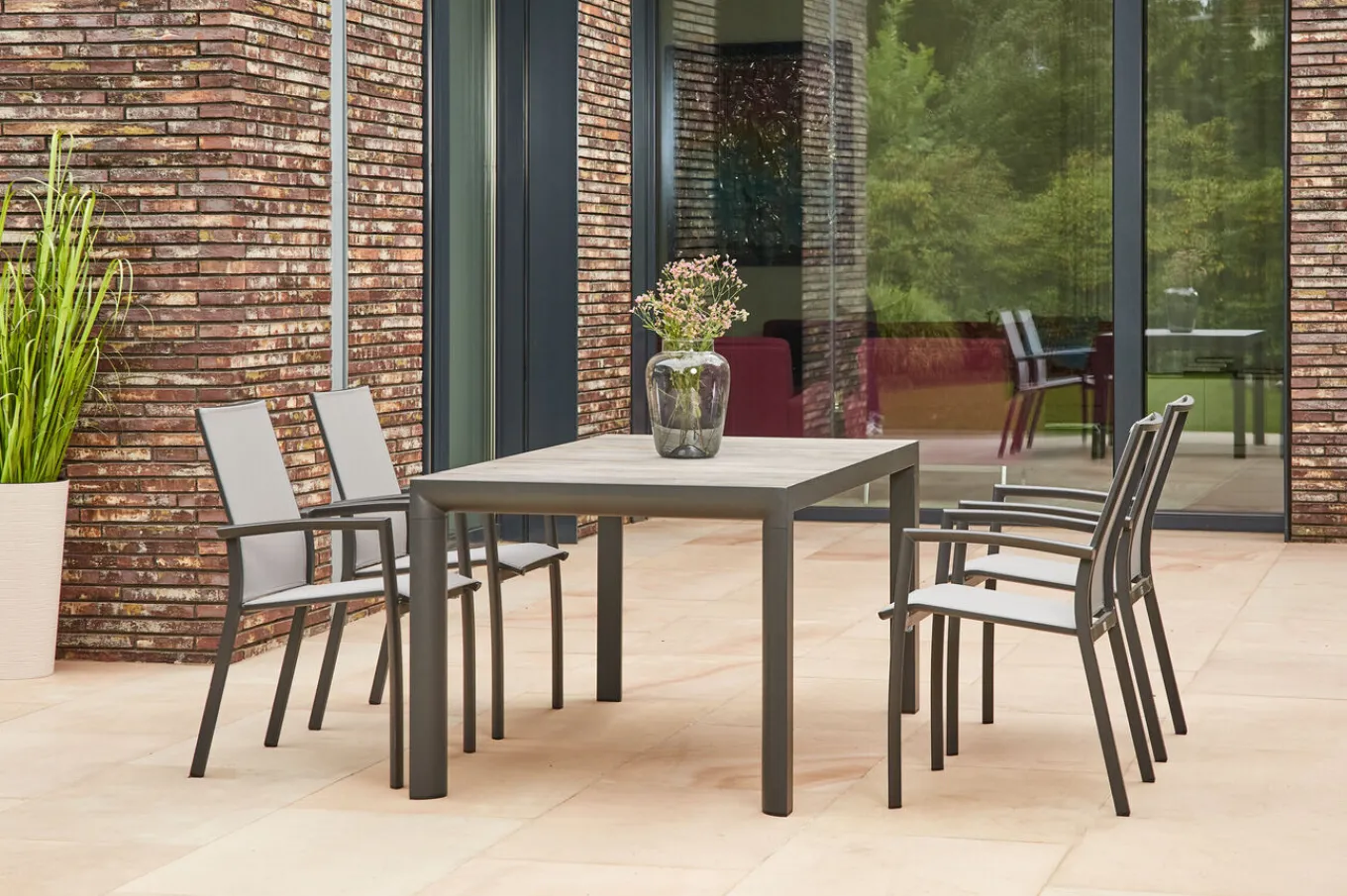 Outlet Silva/Velia Garten-Essgruppe, anthrazit/grau, Alu/Ranotex®-Gewebe/Keramik, 160 x 90cm, inkl. 4 Diningsessel Garten-Essgruppen