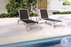 Online 2er-Set Sonnenliegen, silber/schwarz, Alu/Textil, 198x66x32cm, mit Beistelltisch 45x45cm Gartenliegen