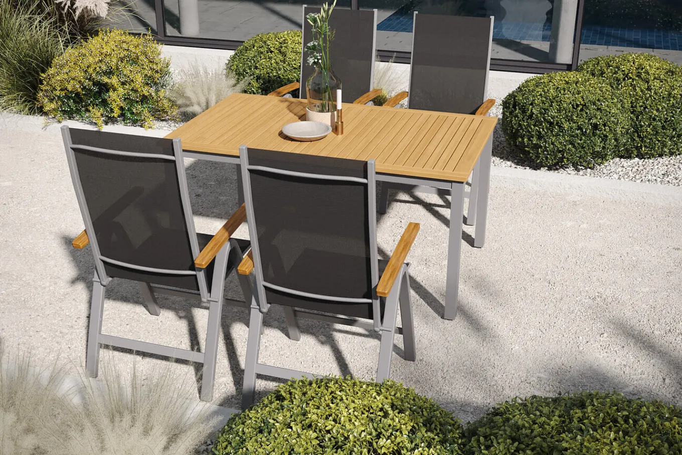 New Garten-Essgruppe mit 4 Klappstühlen, silber, Alu/Eukalyptus, ausziehbarer Tisch 150/200 x 90 cm, FSC®-zertifiziertes Produkt Garten-Essgruppen|Aluminium-Gartenmöbel