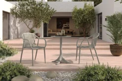 Hot Pico Curve Balkon-Set, grau, Kunststoff, Tisch Ø 70 cm und 2 Stapelsessel, UV- und wetterfest Balkonmöbel-Set