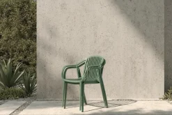 Hot Pico Curve Stapelsessel 2er-Set, pestogrün, Kunststoff, 56,5 x 59,5 x 83 cm, stapelbar, UV-beständig Gartenstühle & Gartensessel