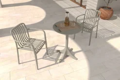 Pico Soft Balkon-Set, grau, Kunststoff, Tisch Ø 70 cm und 2 Stapelsessel, UV-beständig, wetterfest Balkonmöbel-Set