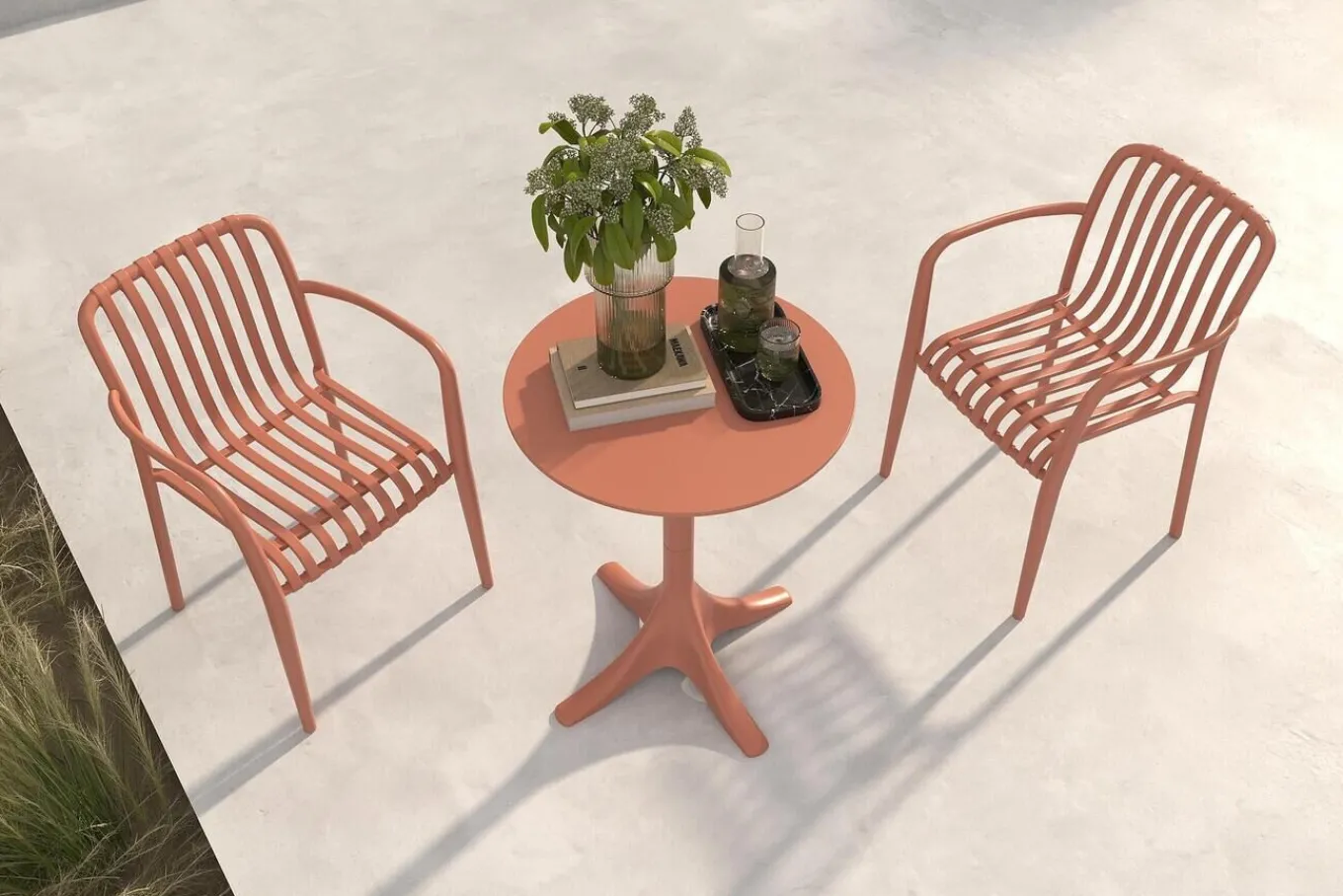 New Pico Soft Balkon-Set, ziegelrot, Kunststoff, Tisch Ø 70 cm und 2 Stapelsessel, UV-beständig, wetterfest Balkonmöbel-Set