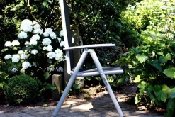 Hot Sylvania Klappstuhl, silber/schwarz, Aluminium/Textil, 68 x 56 x 107 cm, klappbar Aluminium-Gartenmöbel|Gartenstühle & Gartensessel