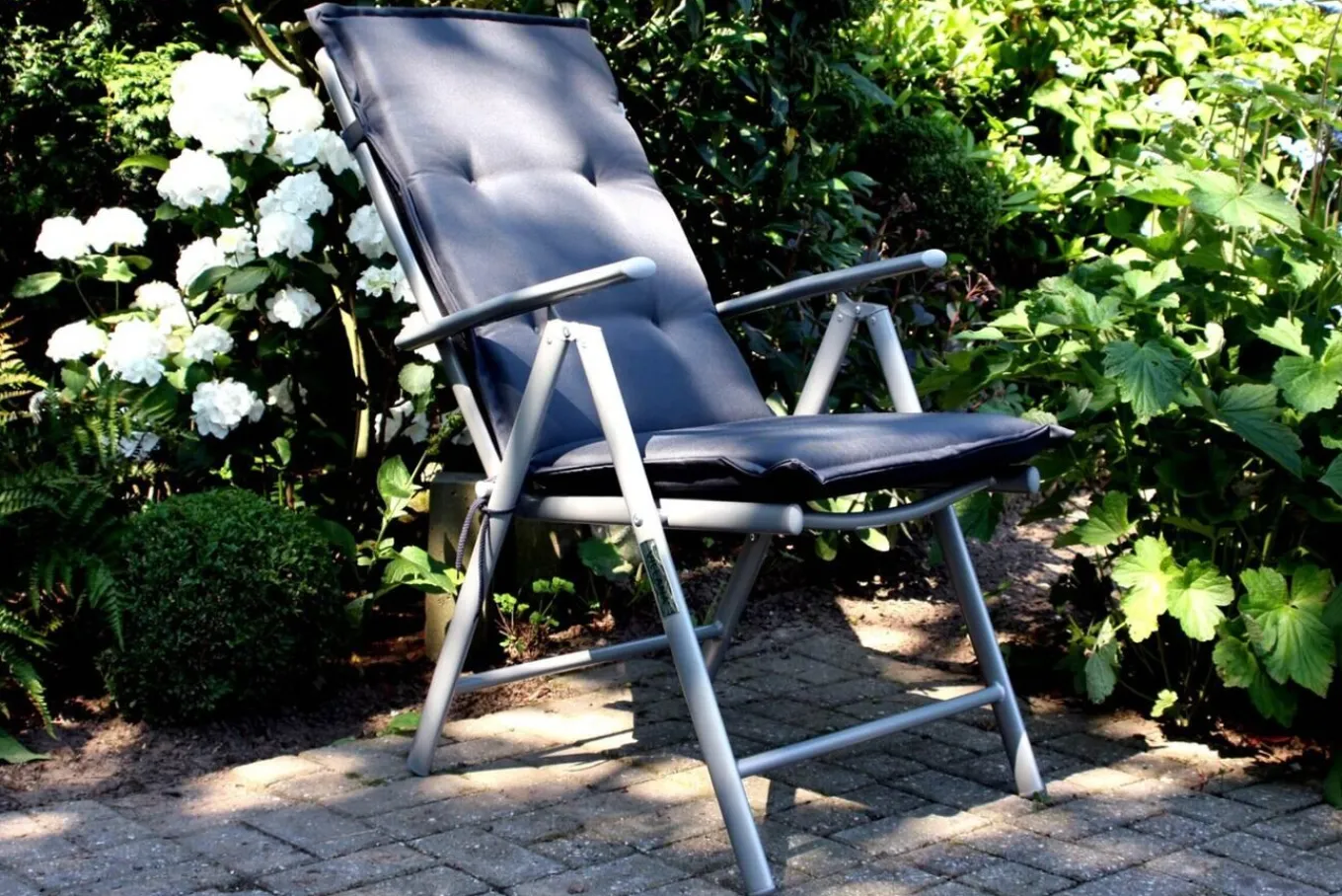Hot Sylvania Klappstuhl, silber/schwarz, Aluminium/Textil, 68 x 56 x 107 cm, klappbar Aluminium-Gartenmöbel|Gartenstühle & Gartensessel